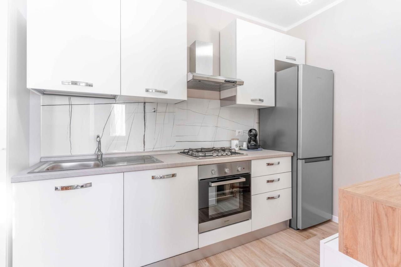 Appartement Bo13 -crescenzago- Bright - Wifi - Elegant *